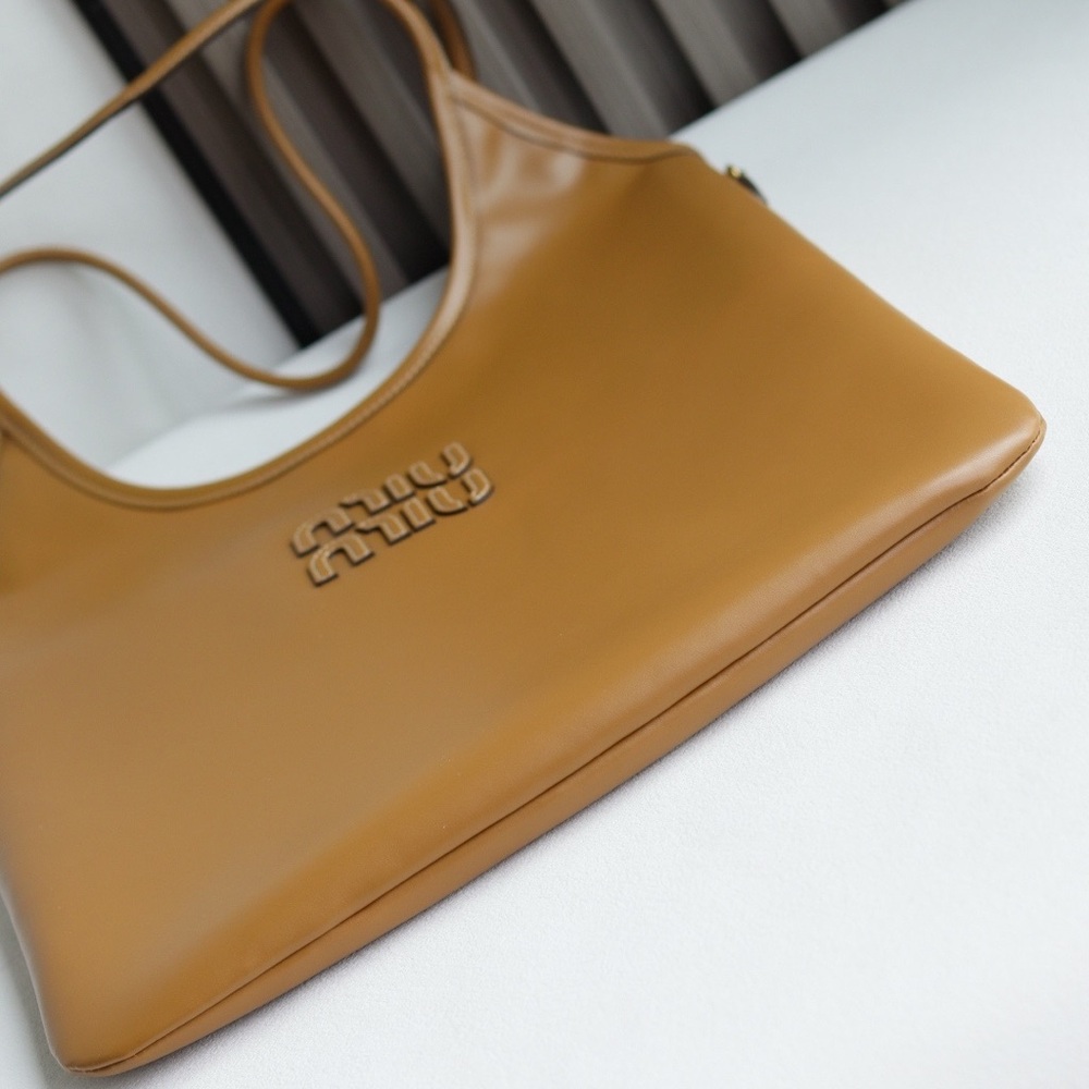 🥨Miu Miu Ivy Suede And Crochet Shoulder Bag - Picture 2 of 12